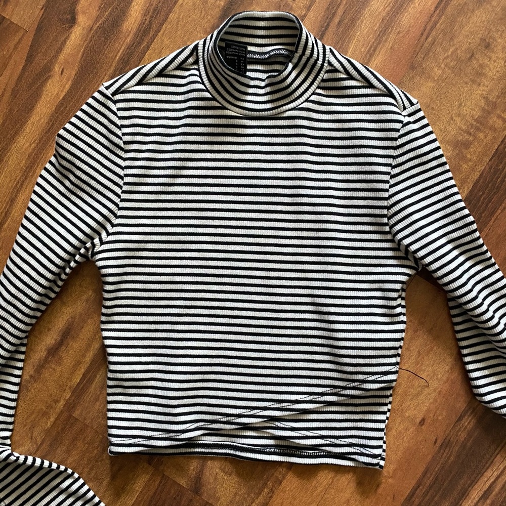 Forever 21 Striped Crop Top
